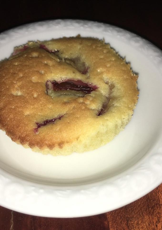 Una foto de Magdalenas pequeñas de ciruela ✨🍰
