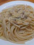 Foratinis al vino, crema y champignones