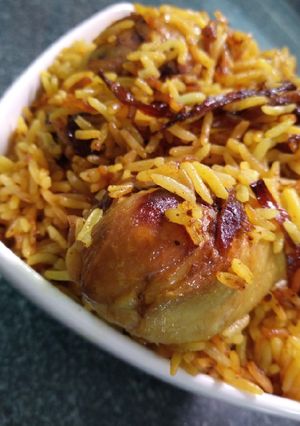A picture of Chicken biryani.