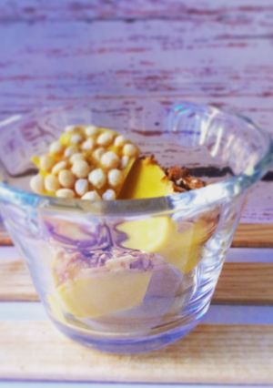 Una foto de Honey mango icecube cheesecake