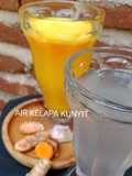 Air Kelapa Kunyit