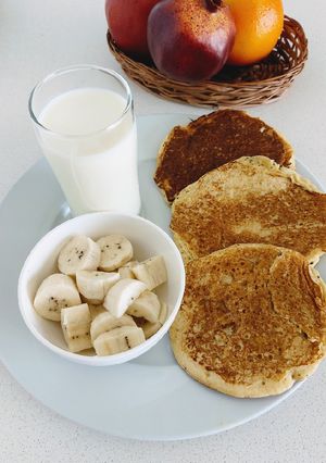 আটার প্যানকেক (atta r Pancake recipe in Bengali) রেসিপির প্রধান ছবি