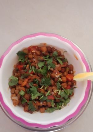 ગાર્લિક ચણા મસાલા (Garlic Chana Masala Recipe In Gujarati) રેસીપી મુખ્ય ફોટો