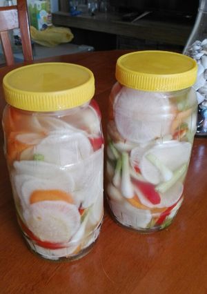 Una foto de Encurtido dulce de verduras 🇵🇪 (Estilo Chifa)