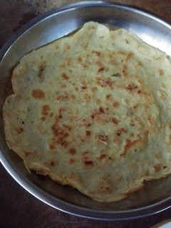 A picture of Roti Canai.