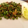 Guisantes con jamón con un toque de jengibre y soja