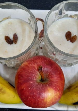 A picture of Banana apple smoothi.