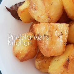 A picture of Oven Roasted Potatoes.