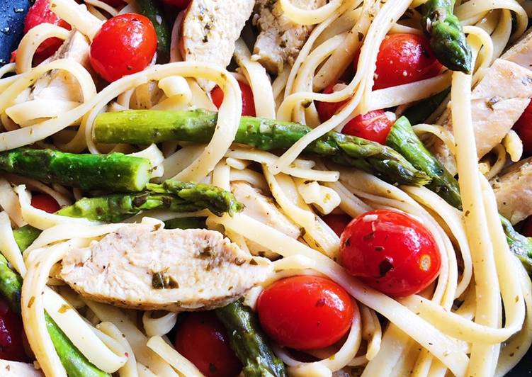 How to Make Perfect Asparagus Chicken Pasta