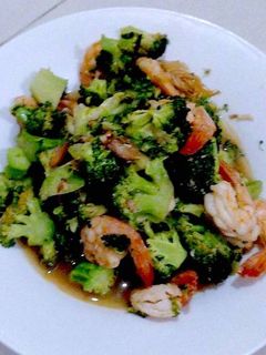 รูปของ บรอกโคลีผัดกุ้ง