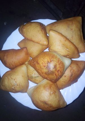 A picture of Mahamri.