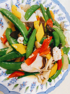 清炒甜豆花枝 的食譜成品照片