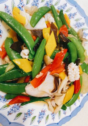 清炒甜豆花枝 的食譜成品照片