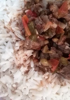 A picture of Beef and Boiled rice.