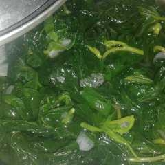 รูปของ Sayur bening daun singkong #BikinRamadhanBerkesan