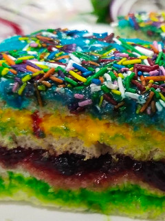 A picture of Colorful bread sandwich.