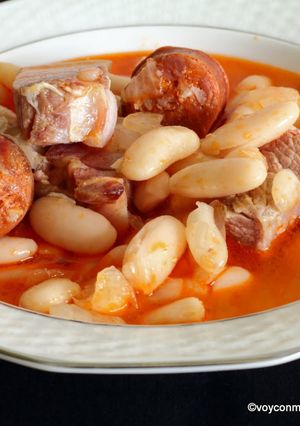 Foto principal de Guiso de habas de Lourenzá, morcillo, chorizo y panceta