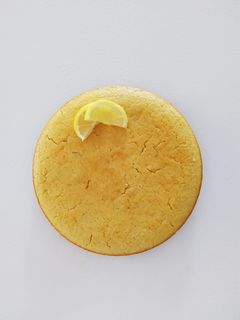 Foto di Torta all'acqua al limone - senza uova e senza lattosio