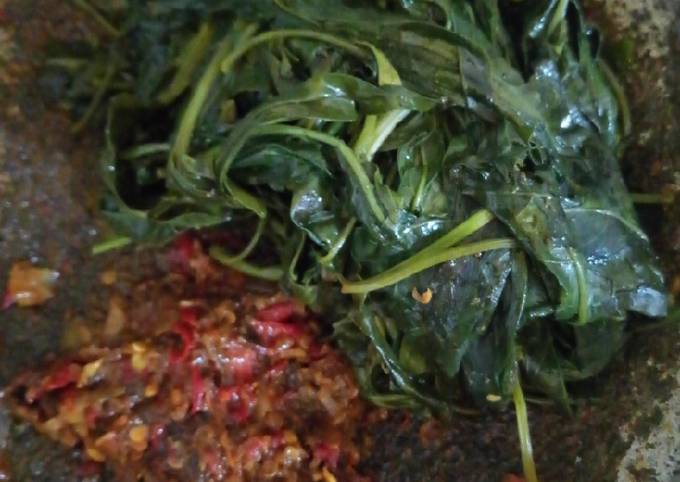 Brambang asem kangkung