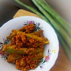 A picture of Drumstick besan curry.
