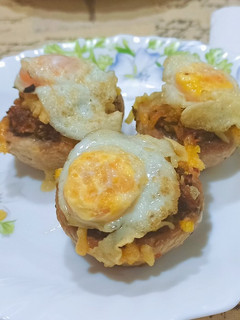 Una foto de Champiñones rellenos de patata y verduras