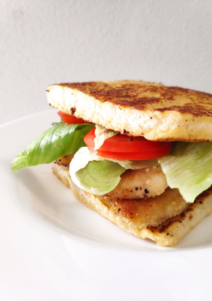Una foto de Sándwich de pollo empanado