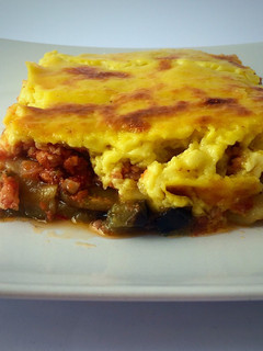Una foto de Moussaka (al estilo de Vefa Alexiadou)
