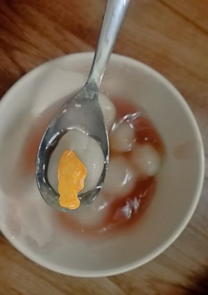 Hình của món Bánh trôi lava trứng chảy.