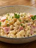 Ensalada Fría de Coditos con Jamón y Queso