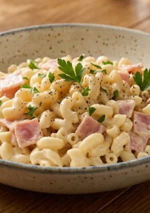Una foto de Ensalada Fría de Coditos con Jamón y Queso