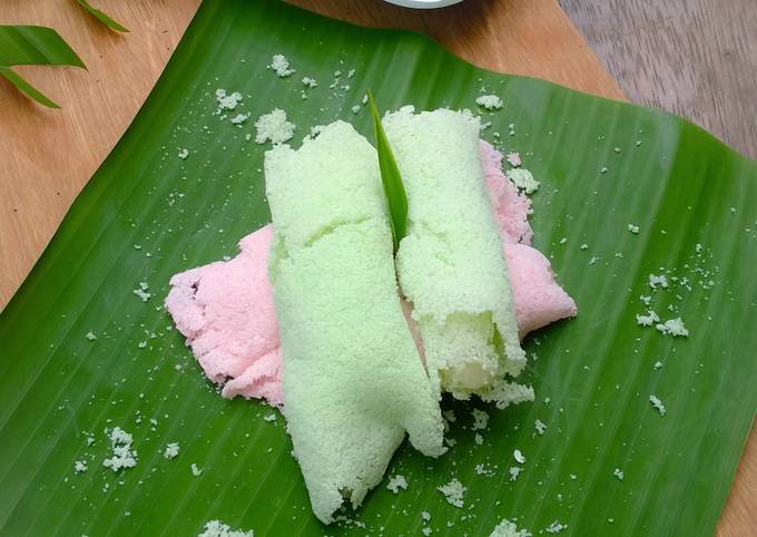 Khanom kasorn lam jiak(roast pancake wrap candied coconut) foto resep utama