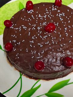 चॉकलेट केक (chocolate cake recipe in marathi) रेसिपी चे मुख्य फोटो