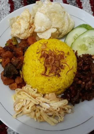 Foto resep Nasi kuning magicom