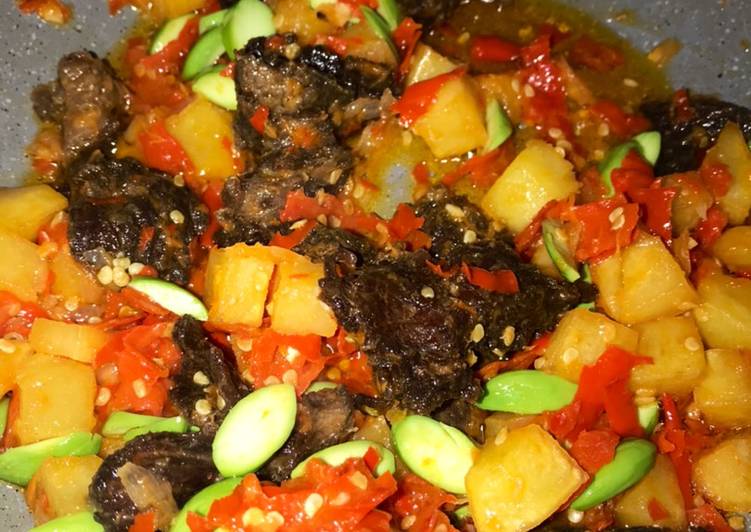 Resep: Dendeng goreng balado pake kentang dan pete yang Gurih