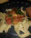 Fideos con salsa de chorizo