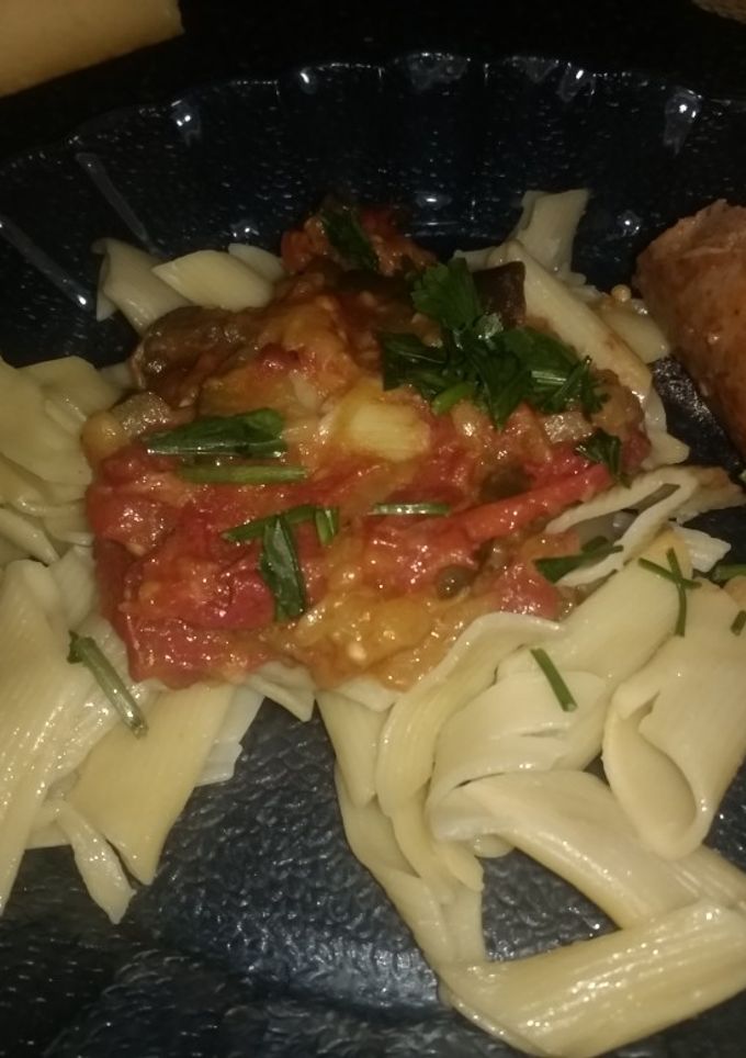 Una foto de Fideos con salsa de chorizo