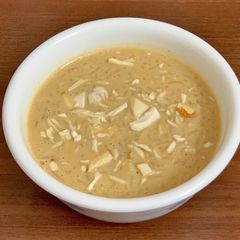 A picture of Gud ki kheer.