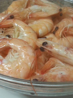 Una foto de Langostinos cocidos