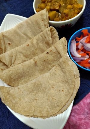 সেমোলিনা রুটি (semolina rooti recipe in Bengali) রেসিপির প্রধান ছবি