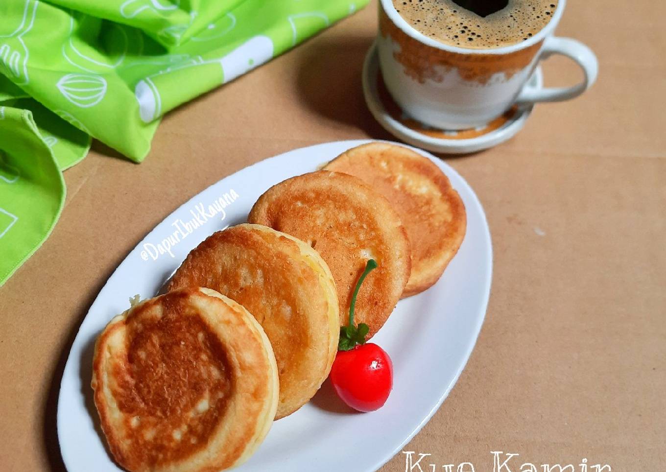 832. Kue Kamir khas Pemalang
