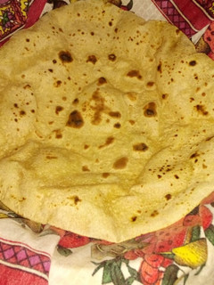 A picture of Ultay taway ki chapati.