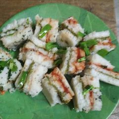 A picture of Tricolour dhokla sandwich.