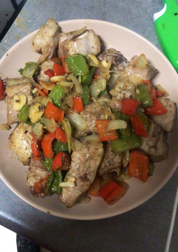 Una foto de Costillitas con verdura