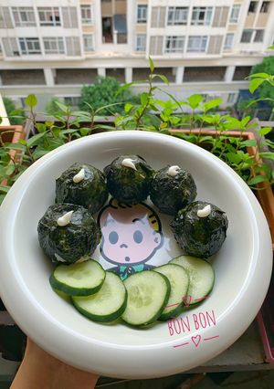 Hình của món Cơm Viên Cá Ngừ Phô Mai.