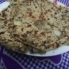 A picture of Aloo paratha.