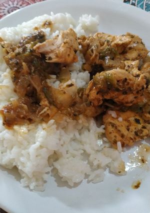 Una foto de Pollo con verduras y arroz!!