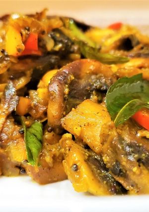 A picture of Mushroom Pepper Fry.