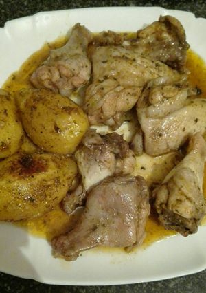 Foto principal de Alita picante al horno con patatas asadas