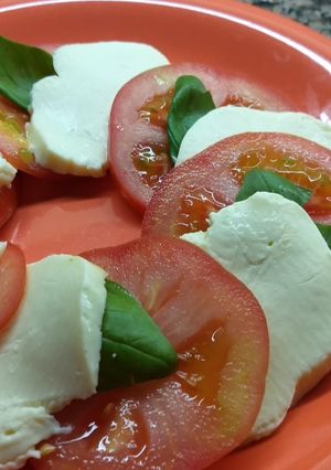 Una foto de Ensalada caprese