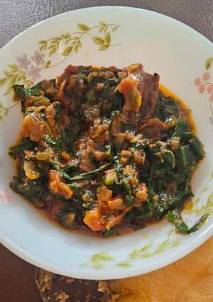 A picture of Lasooni palak.